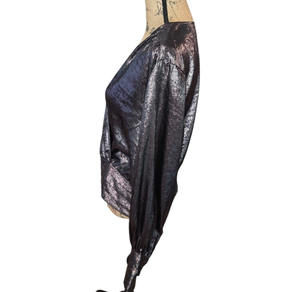 Express Metallic V-Neck Balloon Sleeve Faux Wrap Top Size Large New - Picture 4 of 13